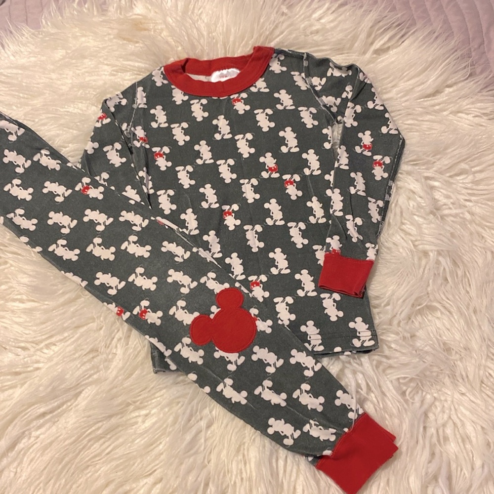 Hanna Andersson Disney Mickey Mouse pajamas size 110/5